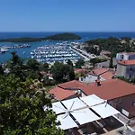 Vista Hotel