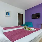 Vista 3*