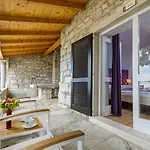 Vista 3*