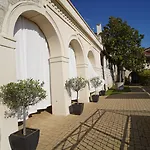 Vista Hotel