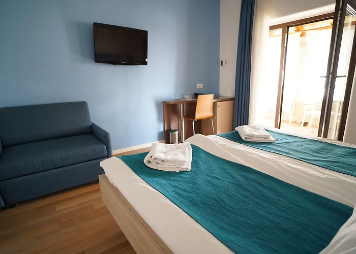 Vista Hotel 3*
